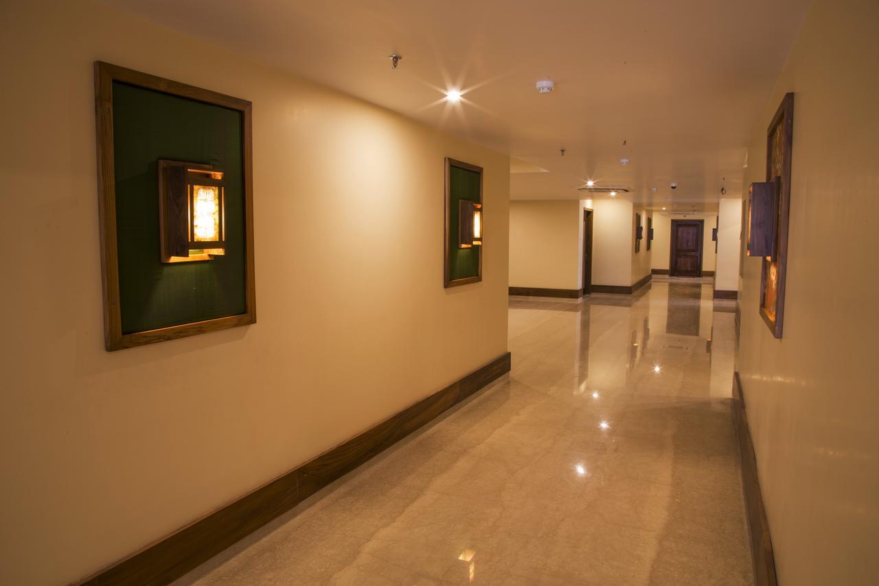 The Guwahati Address By Centre Point Екстериор снимка